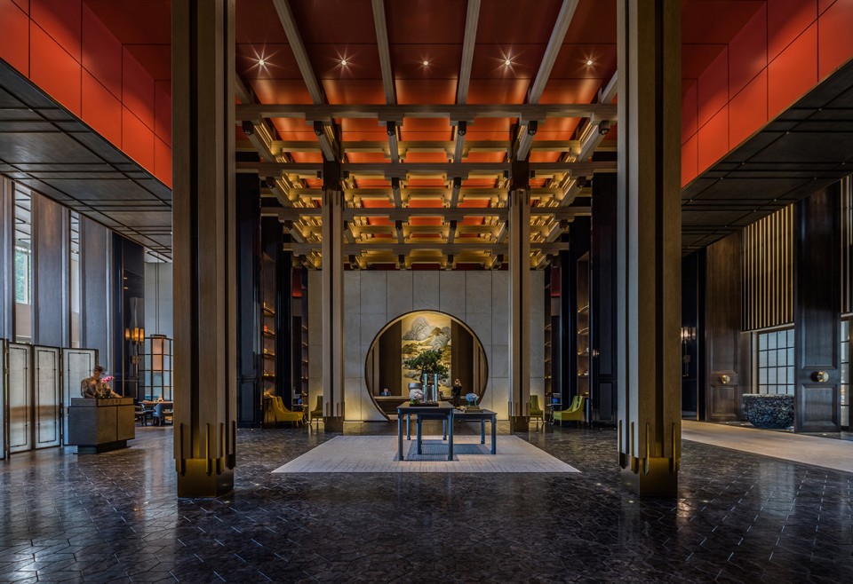 Hangzhou Diaoyutai Hotel won SBID international Design Awards 2017, Pivot supplied i-ceiling for the hotel public ceiling area